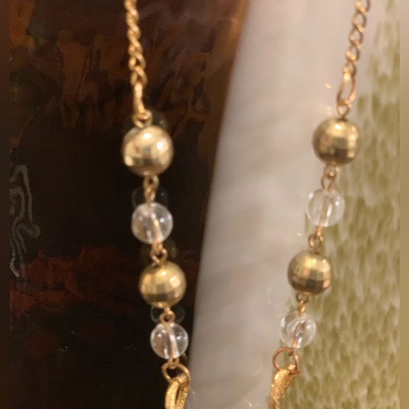 Gold tone beaded linked tassel necklace 16” - Picture 4 of 6